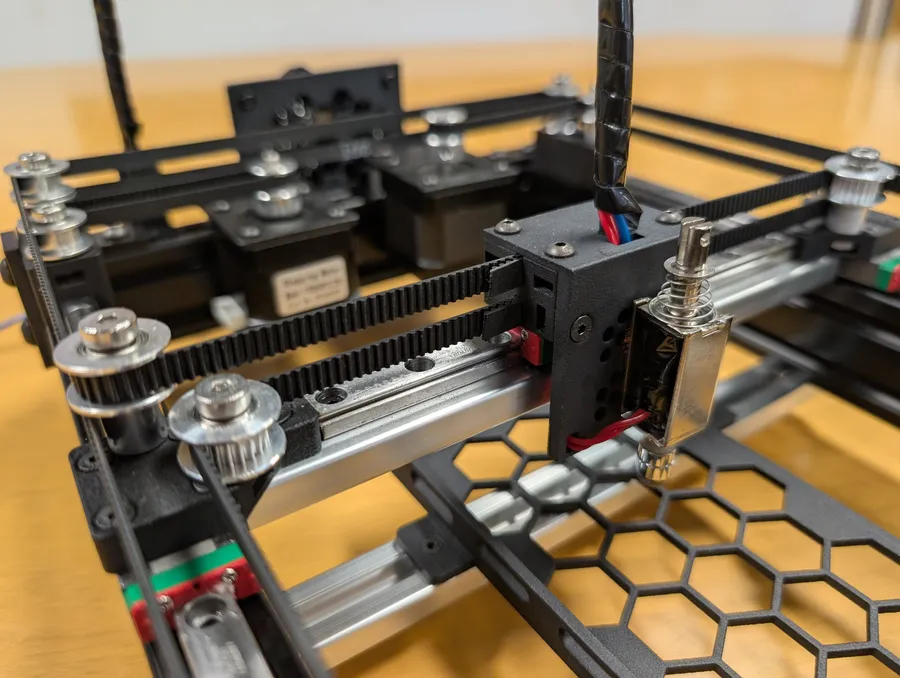 Assembled PhysiClaw rig — photo 11