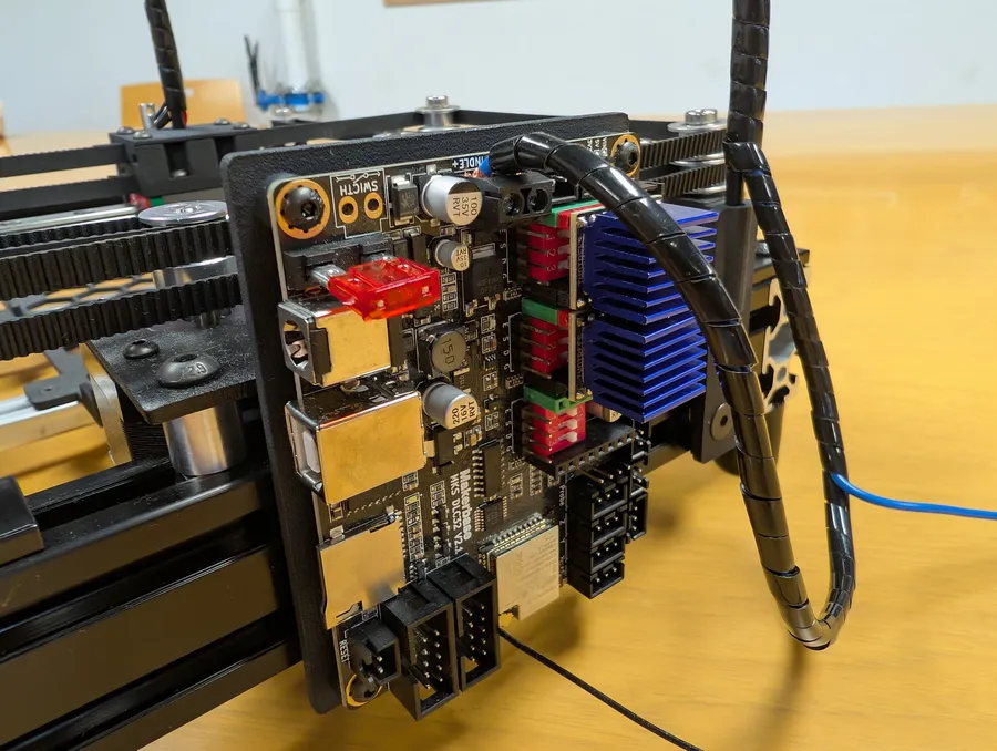 Assembled PhysiClaw rig — photo 15
