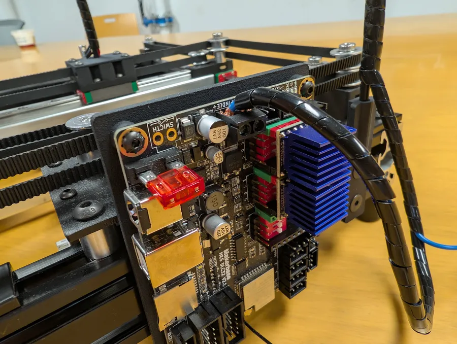 Assembled PhysiClaw rig — photo 16